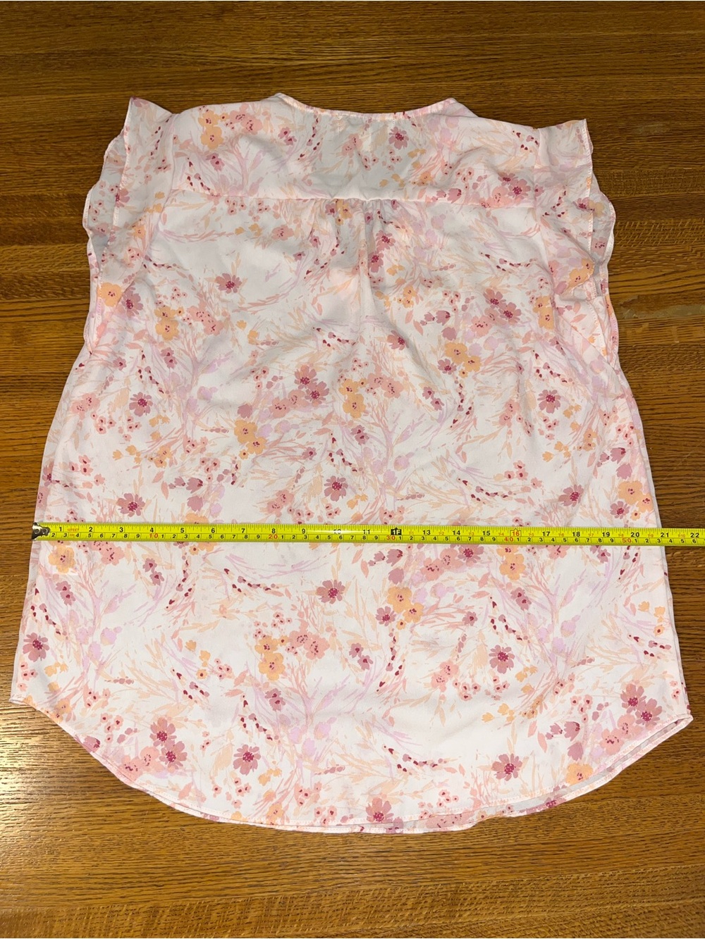 Chaus Woman’s Pink Floral Flutter Sleeve Blouse - Picture 2 of 8